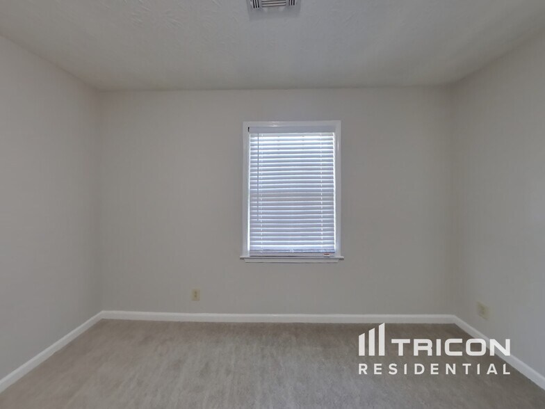 Building Photo - 1540 Academic Ct
