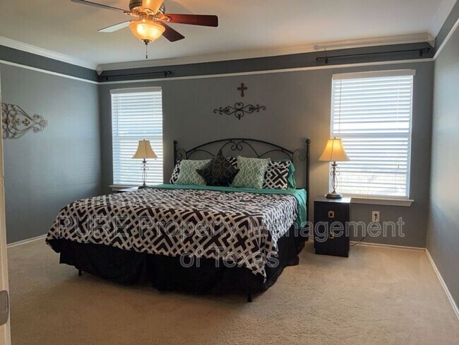 Building Photo - 108 Covey Ln