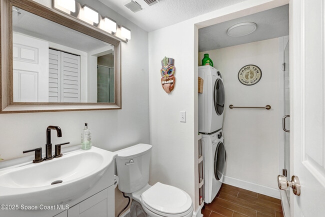 Building Photo - 8703 Jasmine Ct