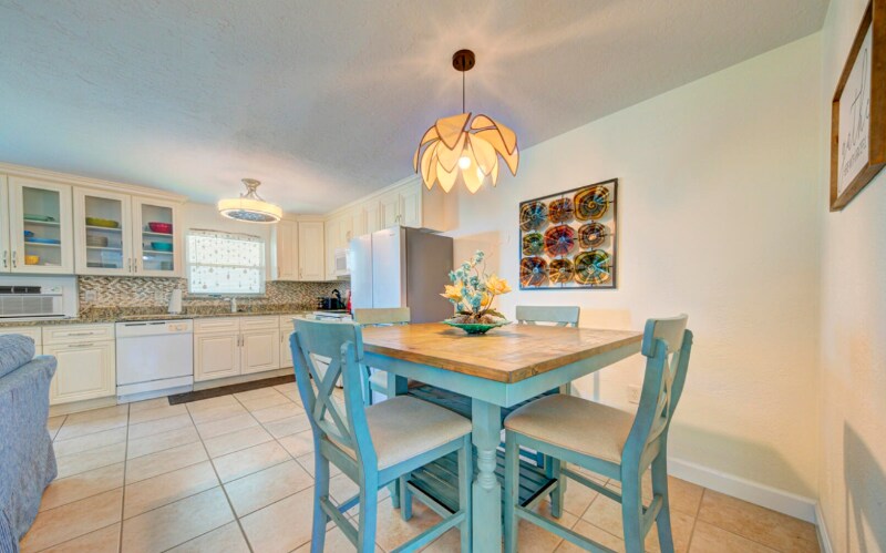 Building Photo - 3820 Ocean Beach Blvd