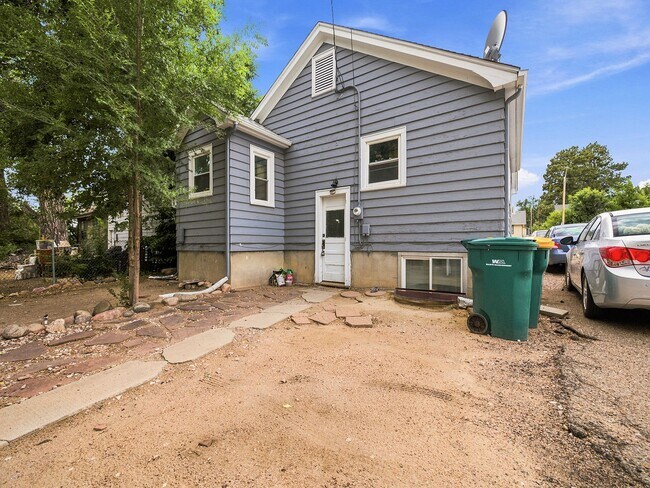 Building Photo - 2122 8th Ave