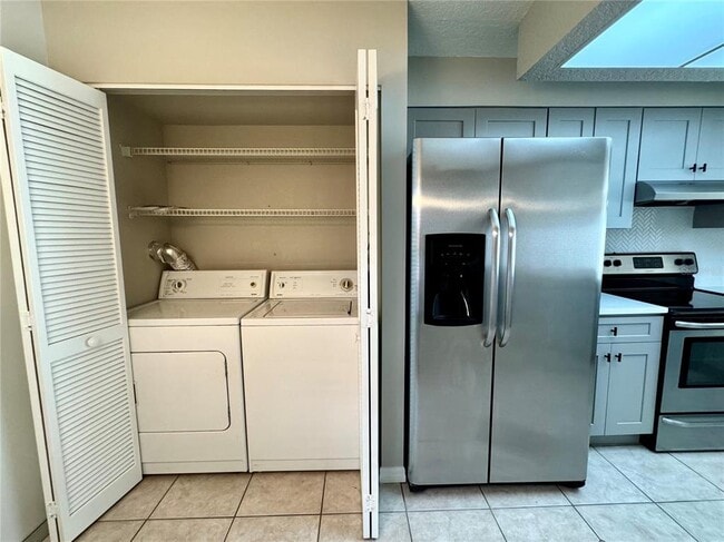 Building Photo - 4943 Walden Cir