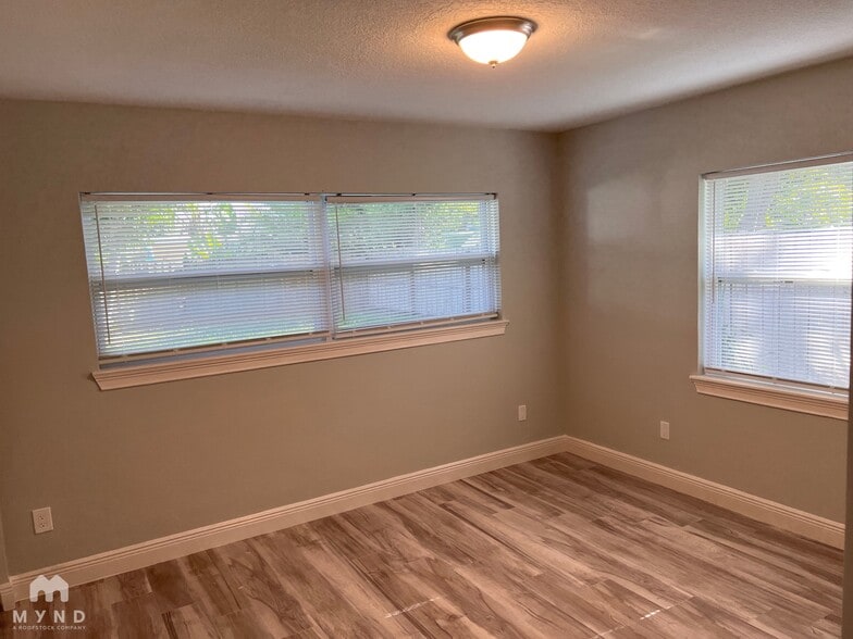 Building Photo - 1560 Palmetto St