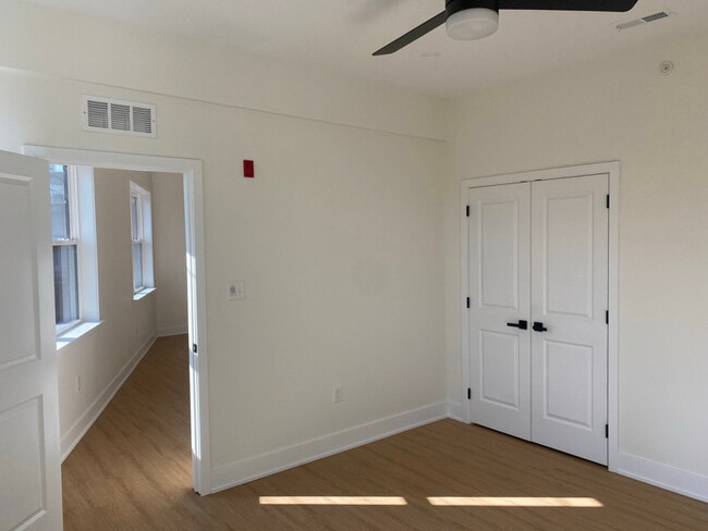 Building Photo - 4521 Frankford Ave