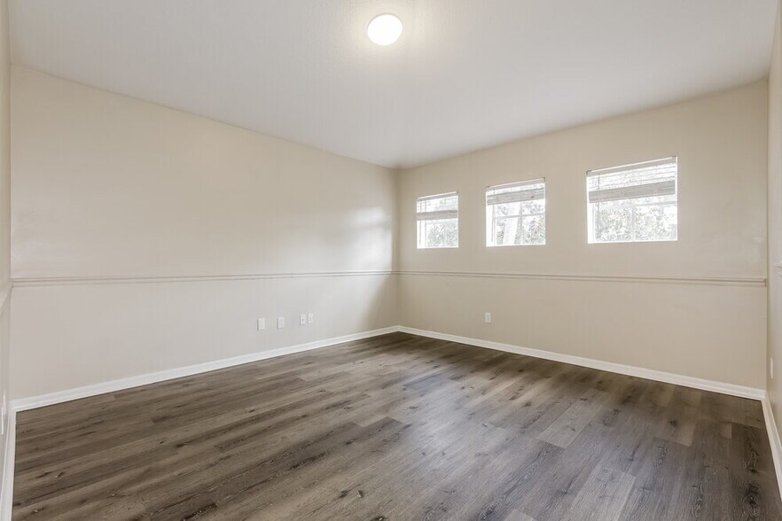 Building Photo - 12722 Adventure Dr