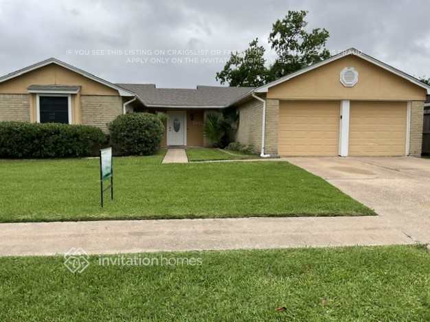 Primary Photo - 2835 Pilgrims Point Dr