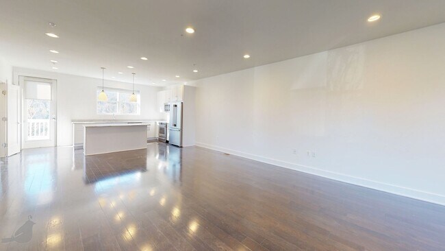 Building Photo - Stunning and Spacious Duplex in Brookland w/ Parking!