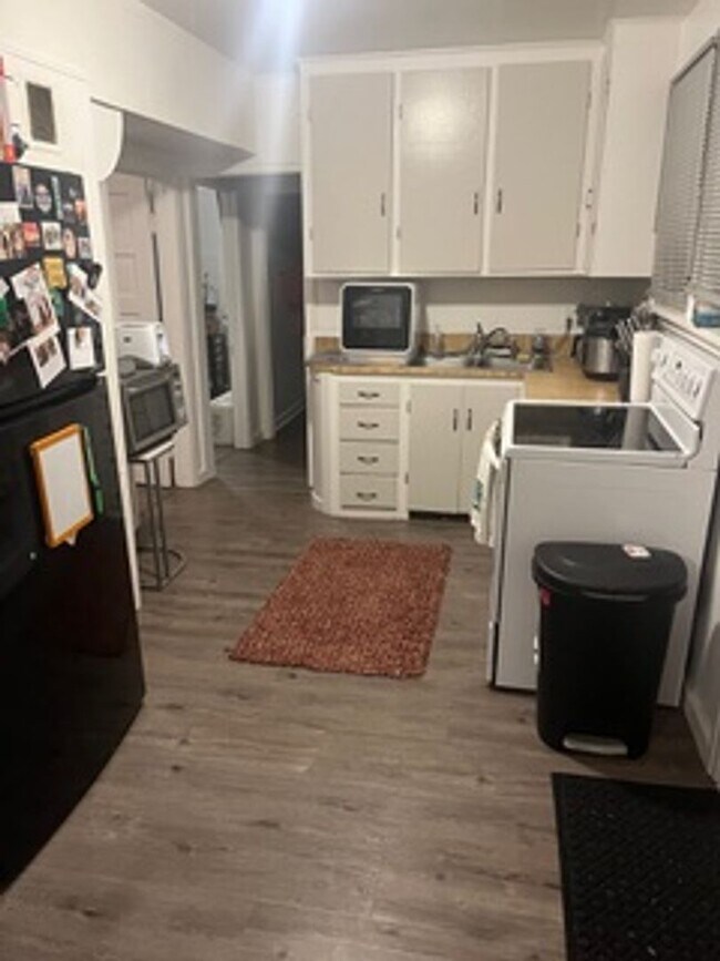 Primary Photo - 905 3rd Ave NW