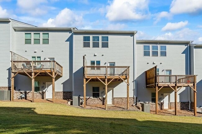 Building Photo - 123 Matson Run SW