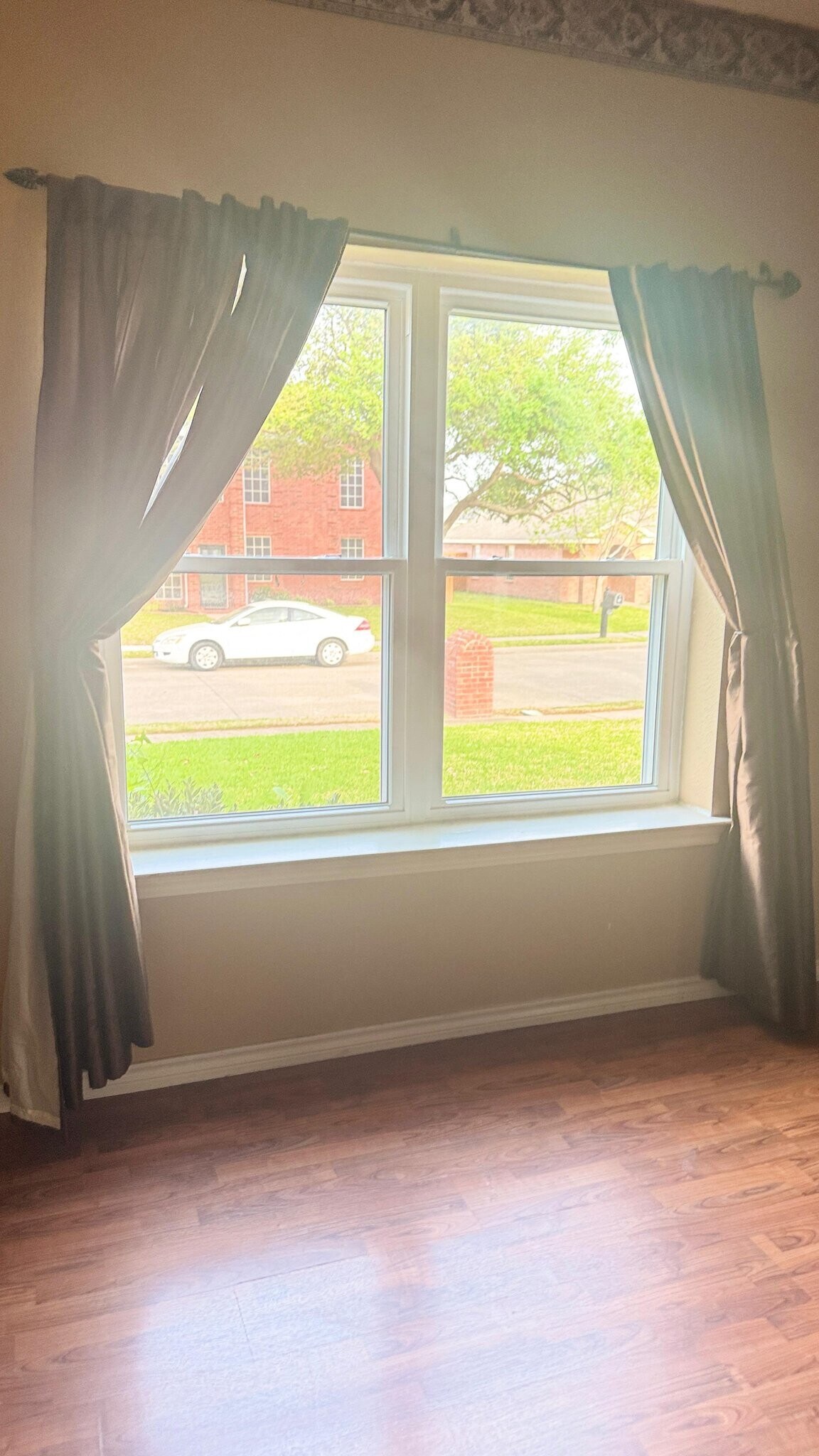 Building Photo - 7011 Cottonwood Cir