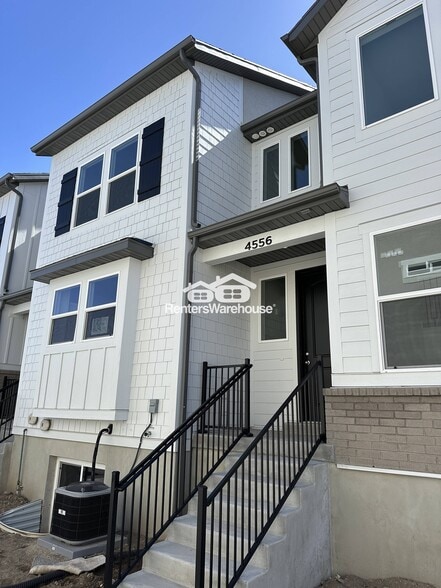 Building Photo - 4556 Parks Peak Ln