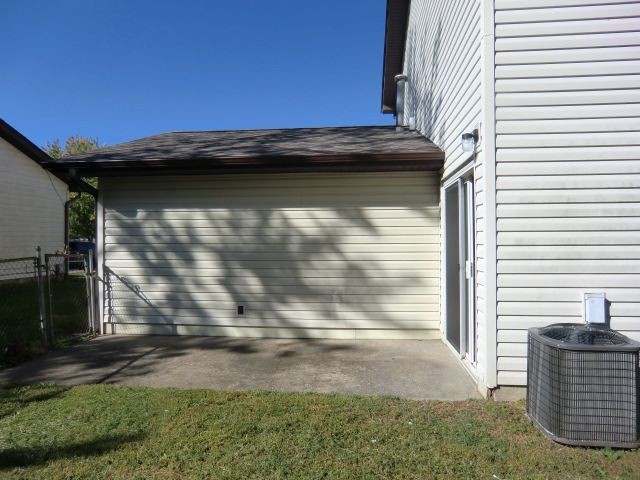 Building Photo - 517 Wood Thrush St