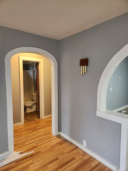 Building Photo - 630 14th St SE