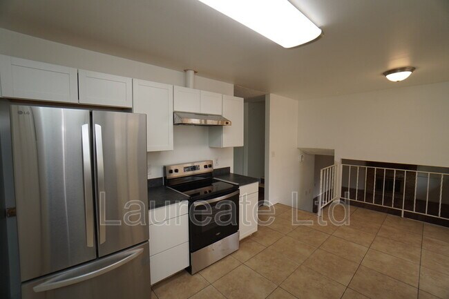 Building Photo - 11536 E Center Dr