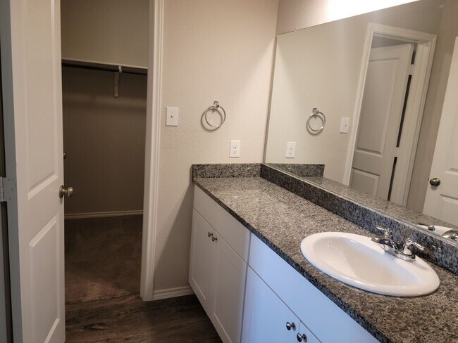 Building Photo - Bulverde/ Hidden Trail Subdivision