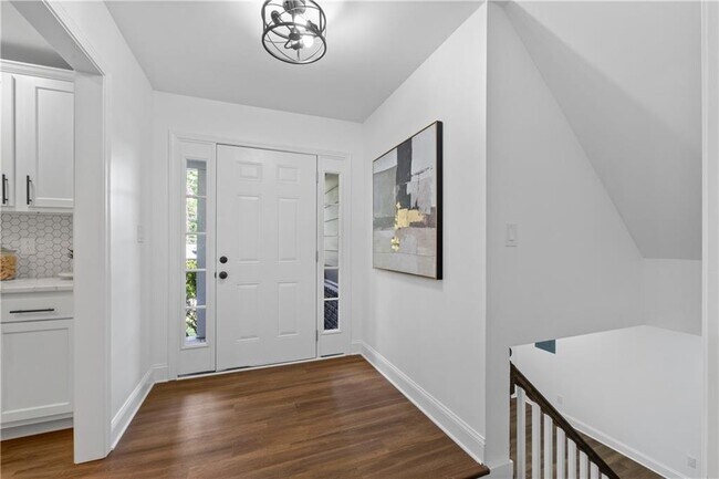 Building Photo - 3144 Flamingo Dr