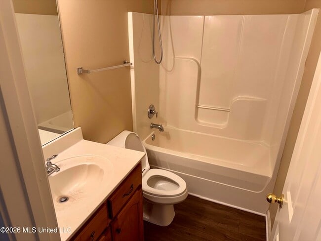 Building Photo - 1664 Madison Cove E