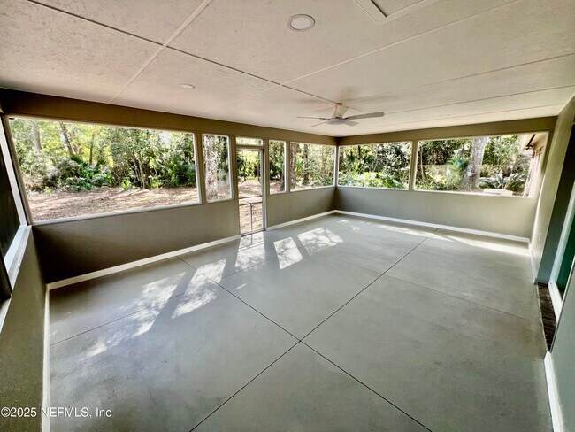Building Photo - 13582 Cardona Dr