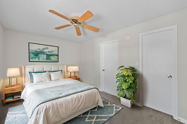 Building Photo - Cozy Charm Meets Modern Touches in Oak Grove
