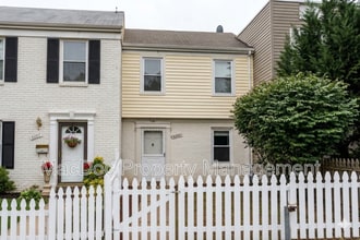 Building Photo - 9209 Hood Rd