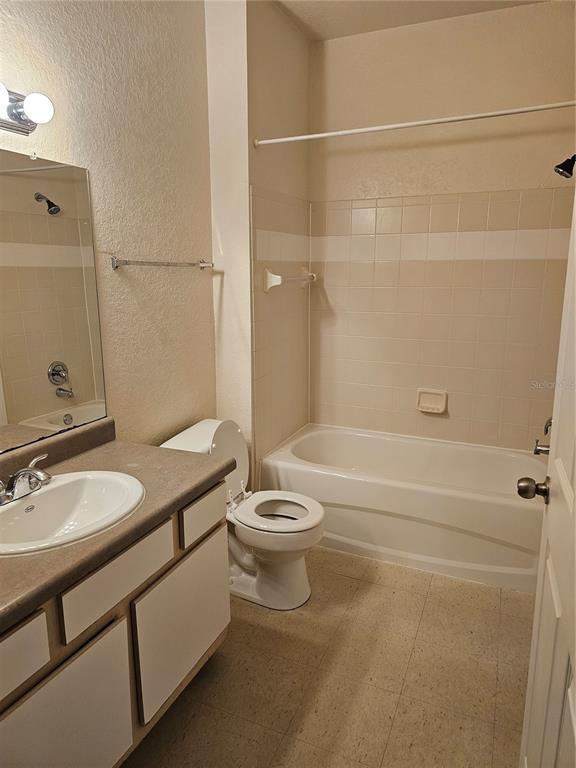 Building Photo - 5979 Westgate Dr