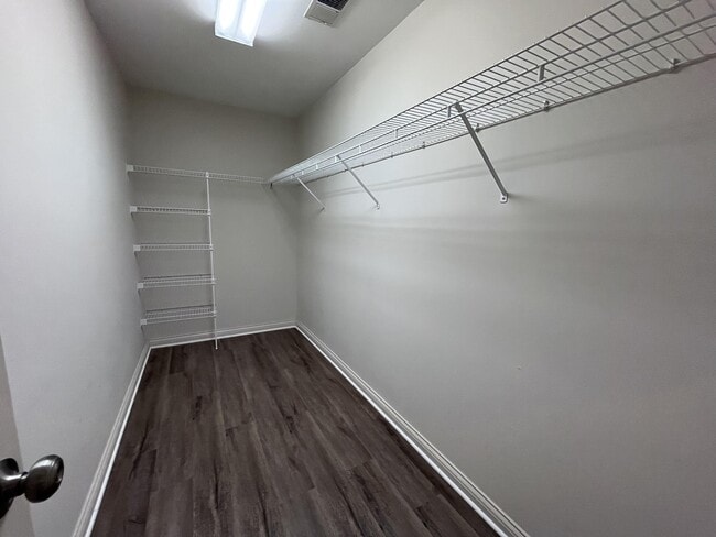 Building Photo - 4024 Palmetto Dr