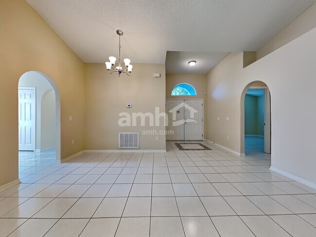 Building Photo - 12555 Belmont Lakes Dr