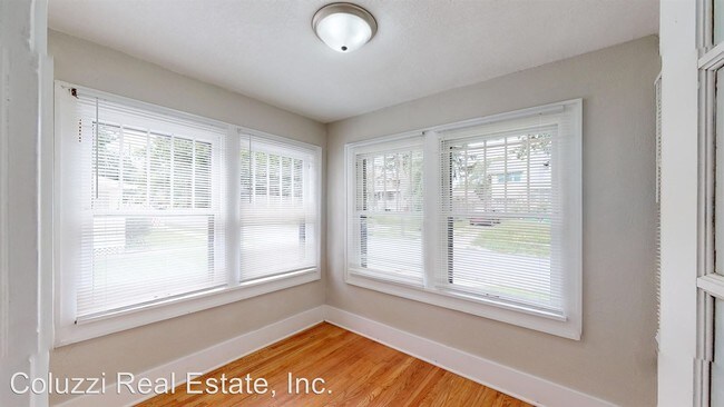 Building Photo - 4 br, 2 bath House - 1116 Locust St