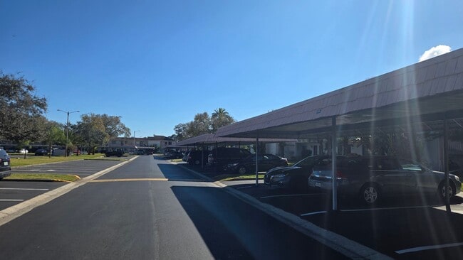 Building Photo - Nice 2/2 in the Gated East Lake Woodlands community