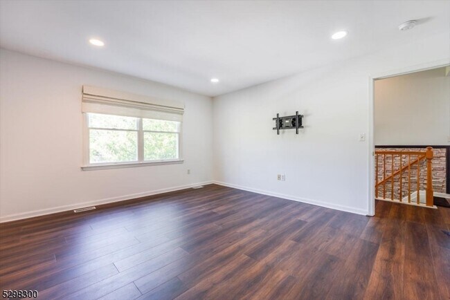 Building Photo - 627 Old Dover Rd