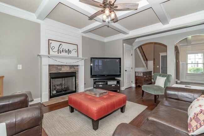 Building Photo - 5461 Everlook Cir