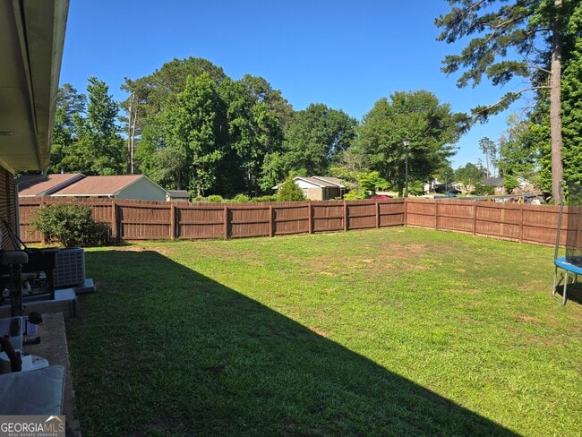 Building Photo - 10 Silverwood Dr
