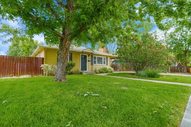 Building Photo - 1517 Chrisway Dr