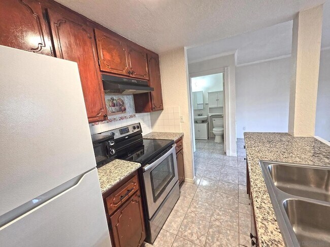 Building Photo - 4056 Van Dyke Ave