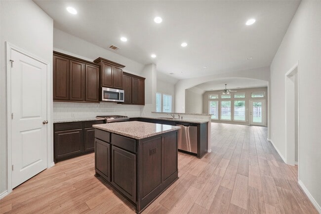 Building Photo - 132 Fox Trail Rd