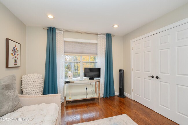 Building Photo - 121 Milton Ave