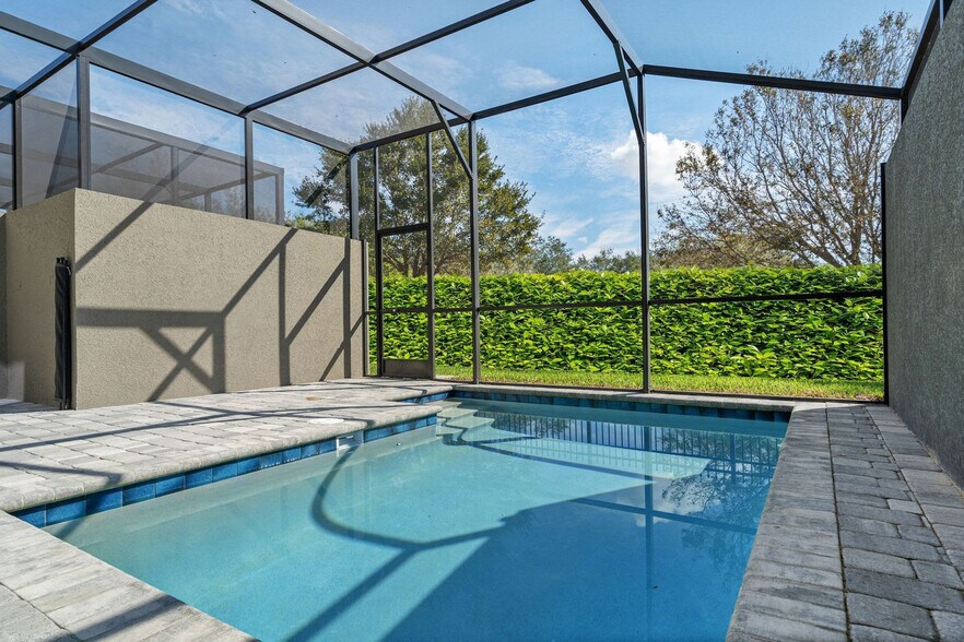 Building Photo - 2470 Santorini Dr