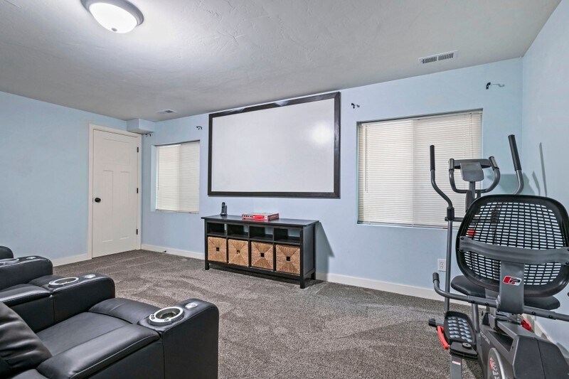Building Photo - 4489 Milford Dr