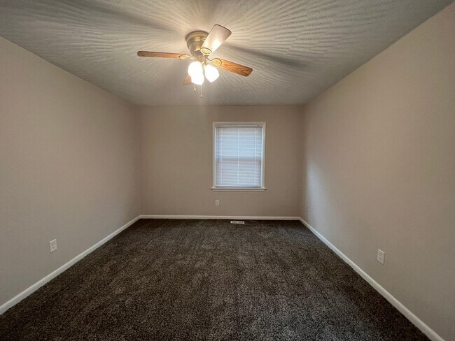 Building Photo - 5 Dunwoody Cir