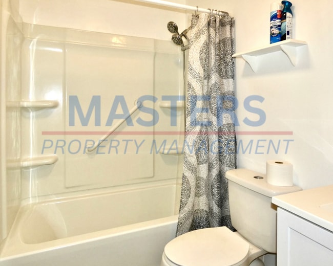 Building Photo - 160 Quail Rd