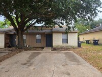 Building Photo - 3319 Bluestem Cir