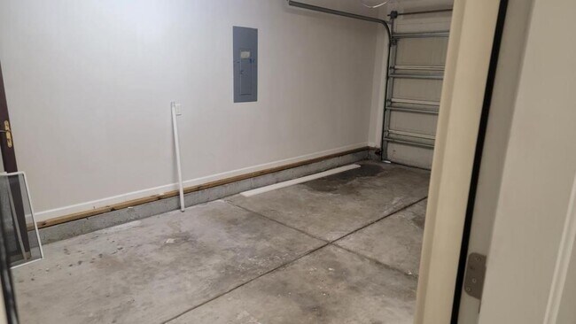 Building Photo - 105 Carolina Pointe Way