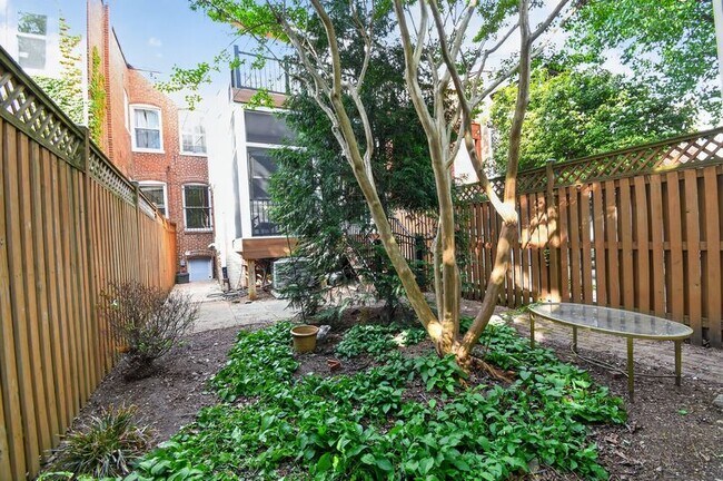 Building Photo - 1319 Massachusetts Ave SE