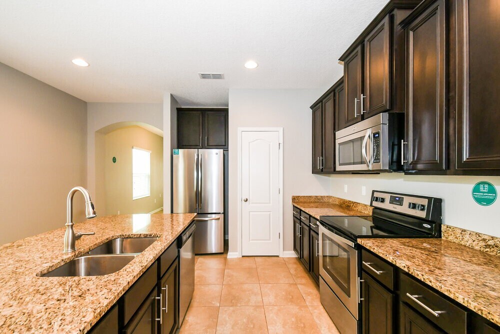 Building Photo - 636 Drysdale Dr