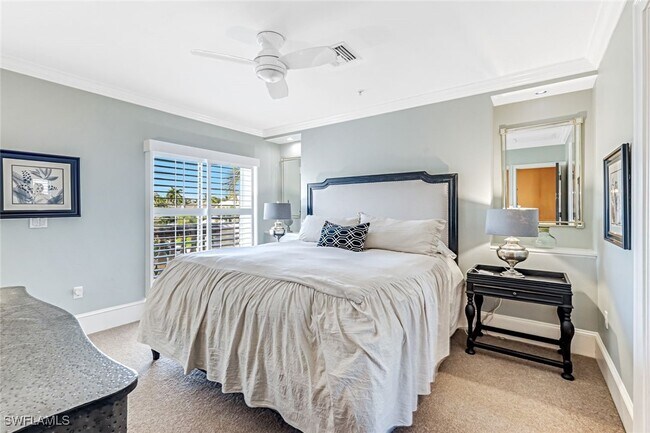 Building Photo - 993 8th St S