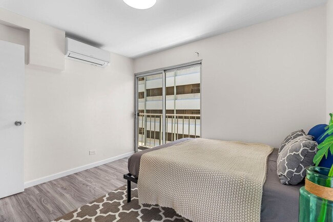 Building Photo - Coty Tower 703