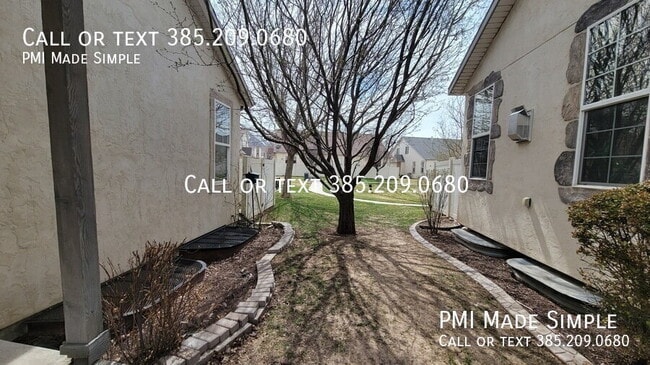 Building Photo - 3042 E Somerset Dr