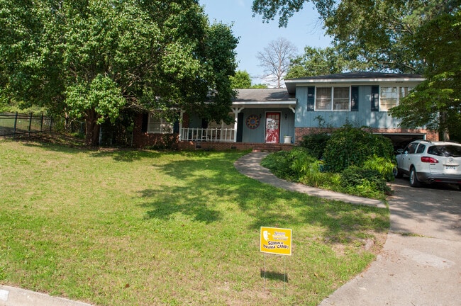 Building Photo - 4102 Landau Dr