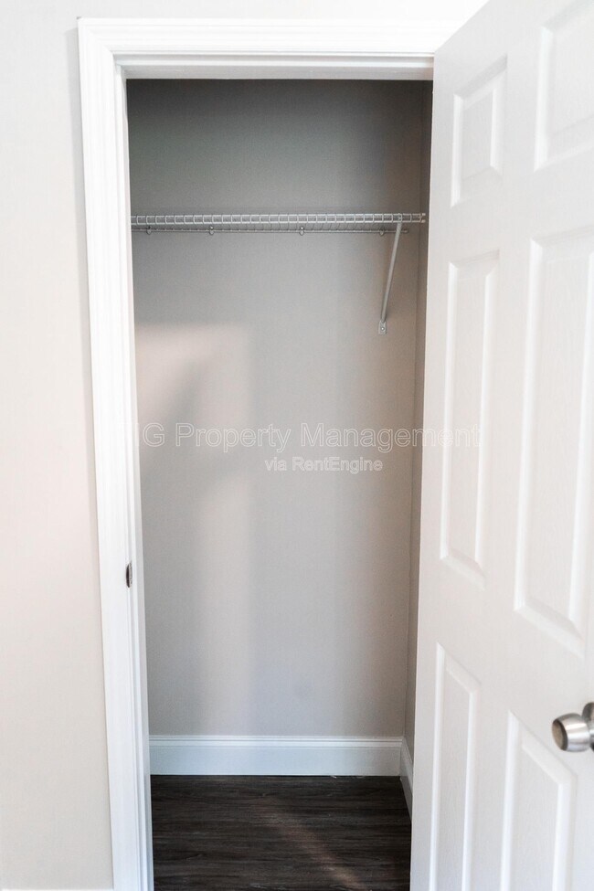 Building Photo - 2242 Price Ave