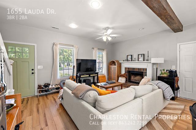 Building Photo - 1655 Lauda Dr